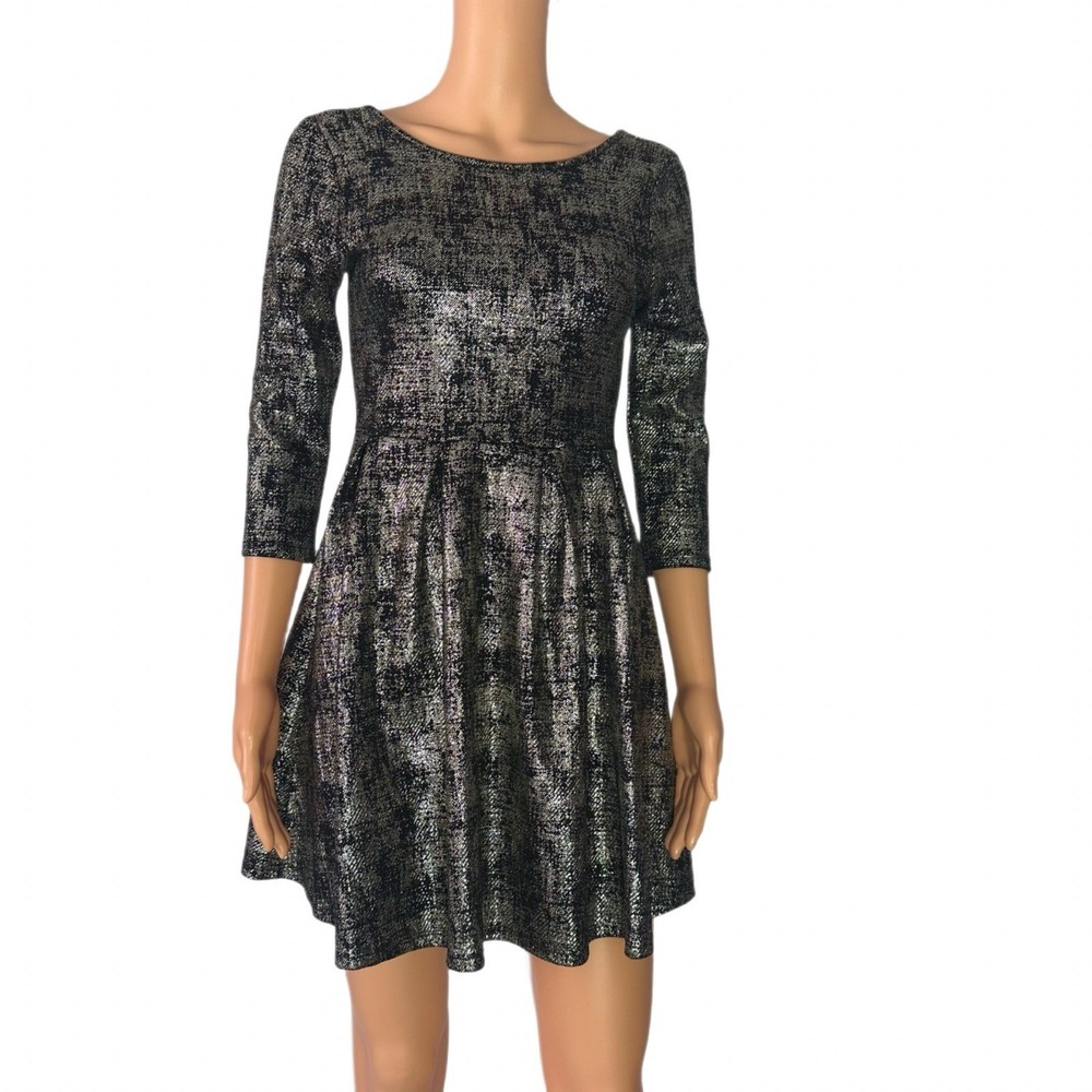 One Clothing Los Angeles Metallic Skater Dress Small Black Silver Party Holiday